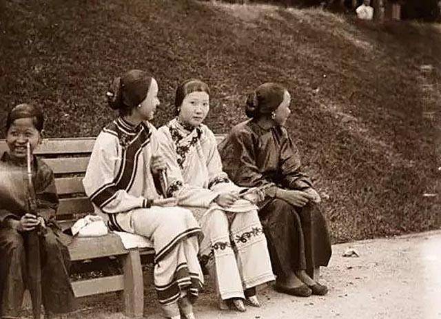 “纤妙说应难，须从掌上看“，古代为何要用裹小脚的方式对待女性